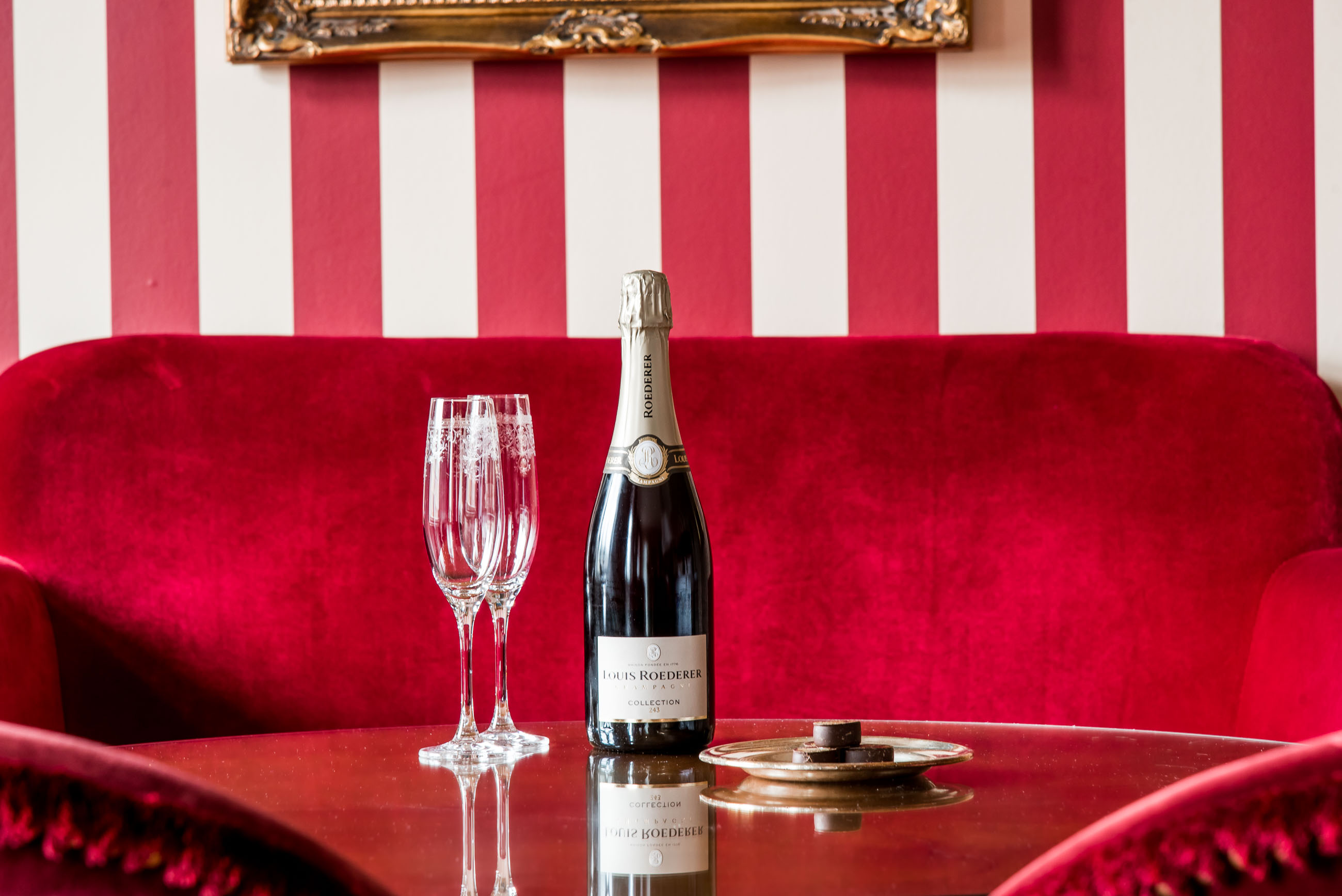 VIP med champagne och praliner på hotellrum eggers i göteborg